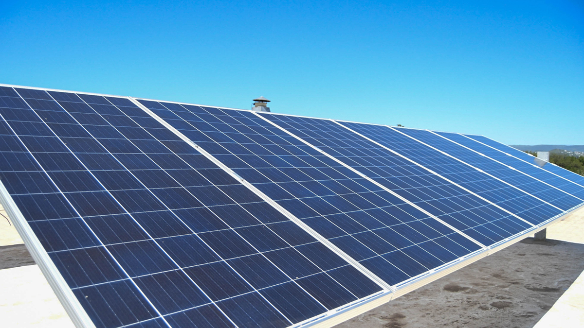 Energía sustentable — paneles solares